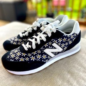 New Balance Women's 515 V3 Sneaker Flowers- New